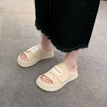 Летние шлепанцы для женщин 2023, Новые модные женские тапочки на платформе с открытым носком, уличные слипоны, легкая повседневная женская обувь для прогулок